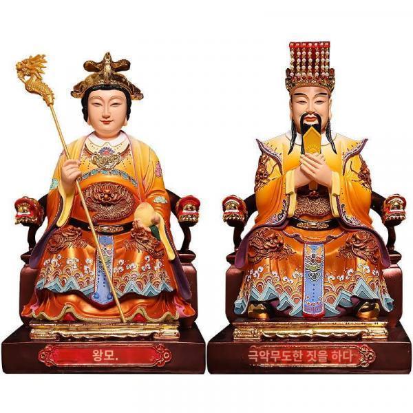 수지 옥황상제 요지 금성왕 모친신상은 도가의 옥제왕 모친 하나님을 모시고 있다