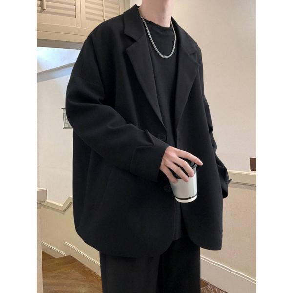 깔끔한 넉넉한 포인트 남성 루즈핏 슈트 모던한 코디