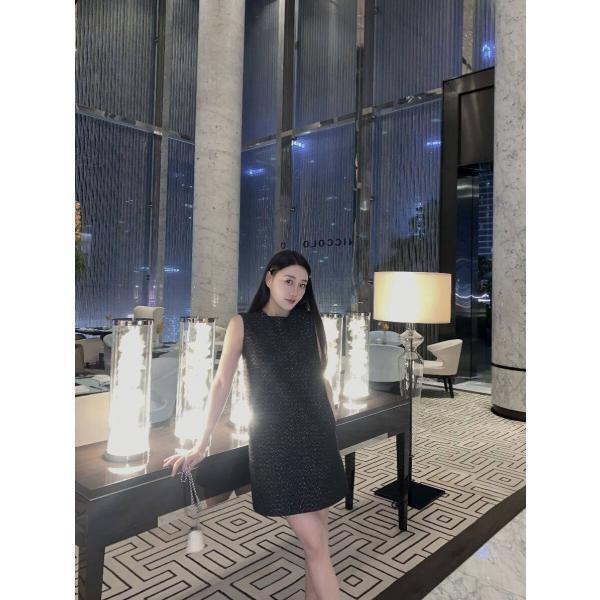 라플뤼 심플 여름 잔향 트위드 민소매 라운드 원피스녀