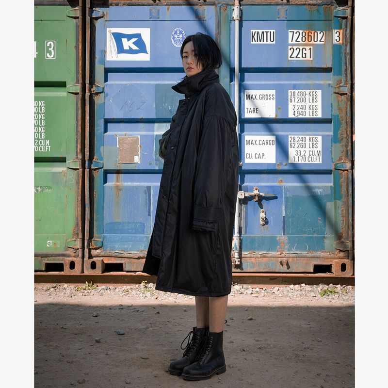 가치 Gachi Loose-fit Long Hooded Boa Jumper