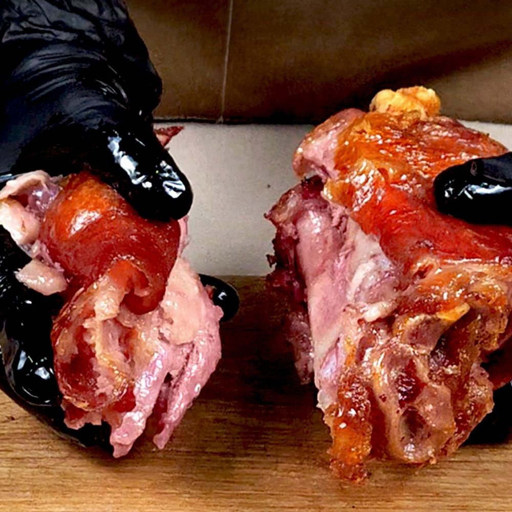 겉바속촉 정통 독일식 왕족발 슈바인 슈바이 학센 술안주 야식 간식 소스포함 족발 850g 내외