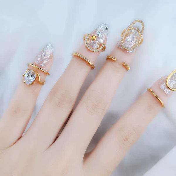 손끝네일링 여 김지니 쿨패딩 유니스텔라