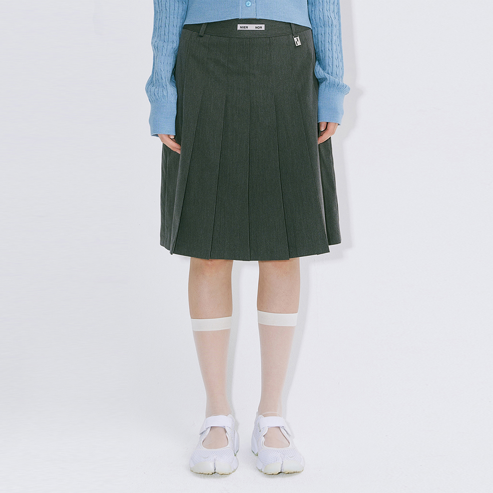 니어노어 LABEL PLEATS MIDI SKIRT