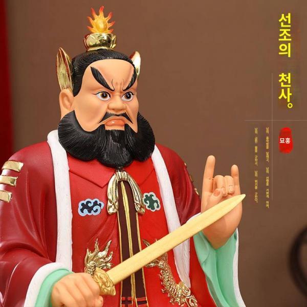 가정용 불상을 모시다 용호산 장천사 극채 장도릉 실물 천사부에 사찰 장식품을 배치하다