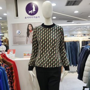 올리비아하슬러 패턴티셔츠102bk