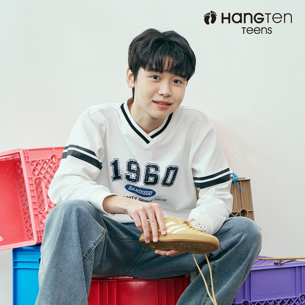 NC신구로점 행텐주니어 틴즈 라인 브이넥 맨투맨 오프화이트 003 140 14510-031-206-07