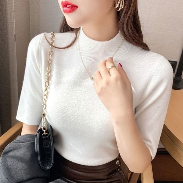 여성 2컬러 부드럽고 반폴라 5부 반팔 니트티
