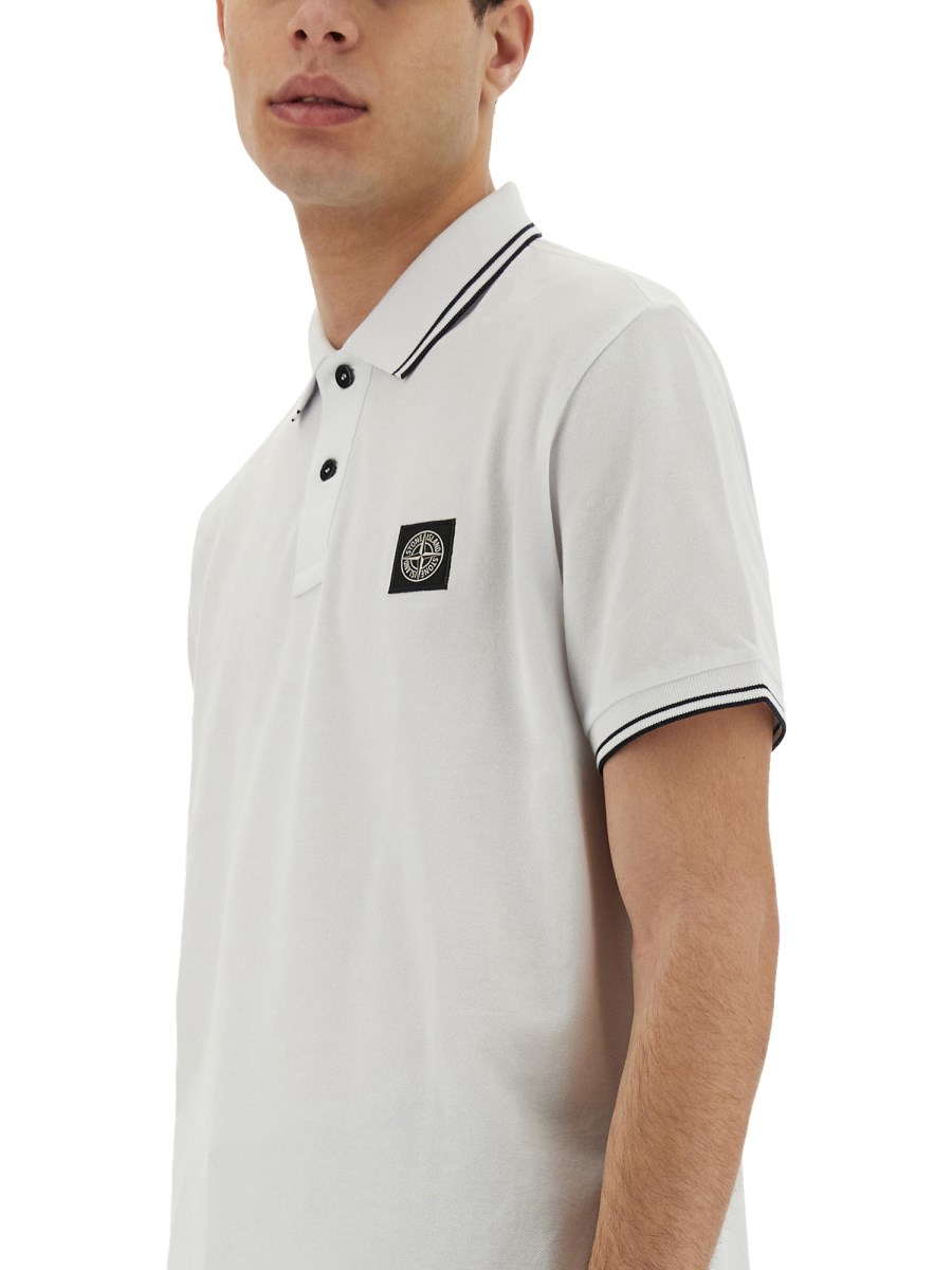 스톤아일랜드 Stone Island 로고 폴로 22002SCS0018V1001