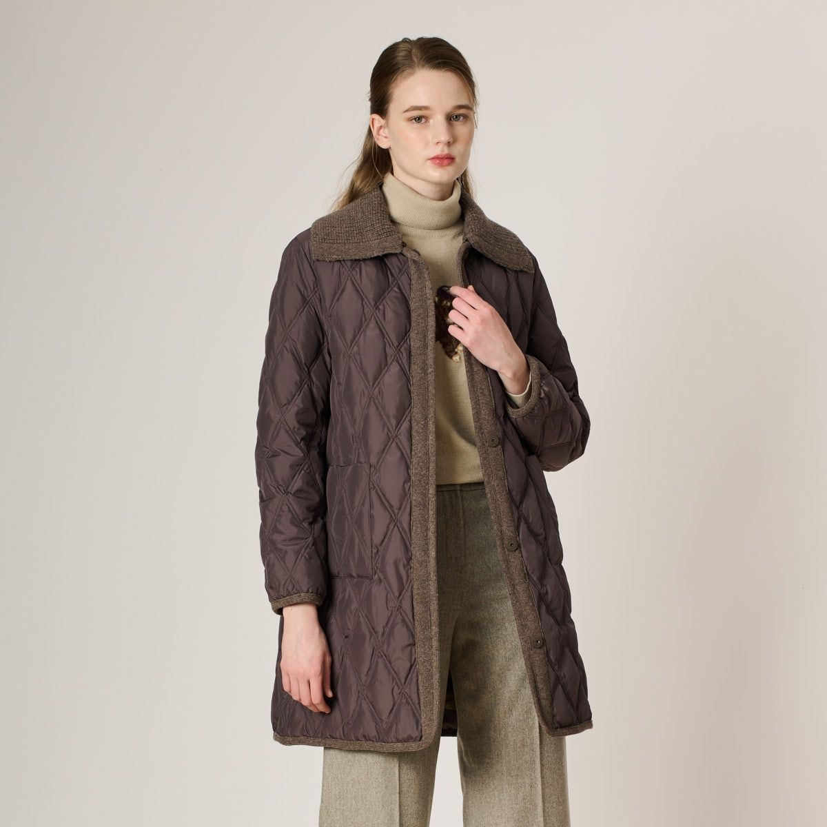 BCBG 비씨비지 BCBG 루티나구스다운 66 74 B4D9F803 403549