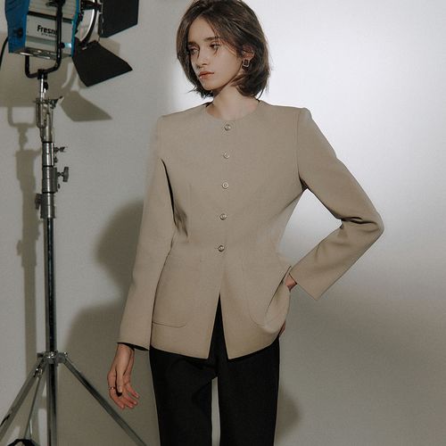 아이브이에이치엘 Round-neck light wool jacket
