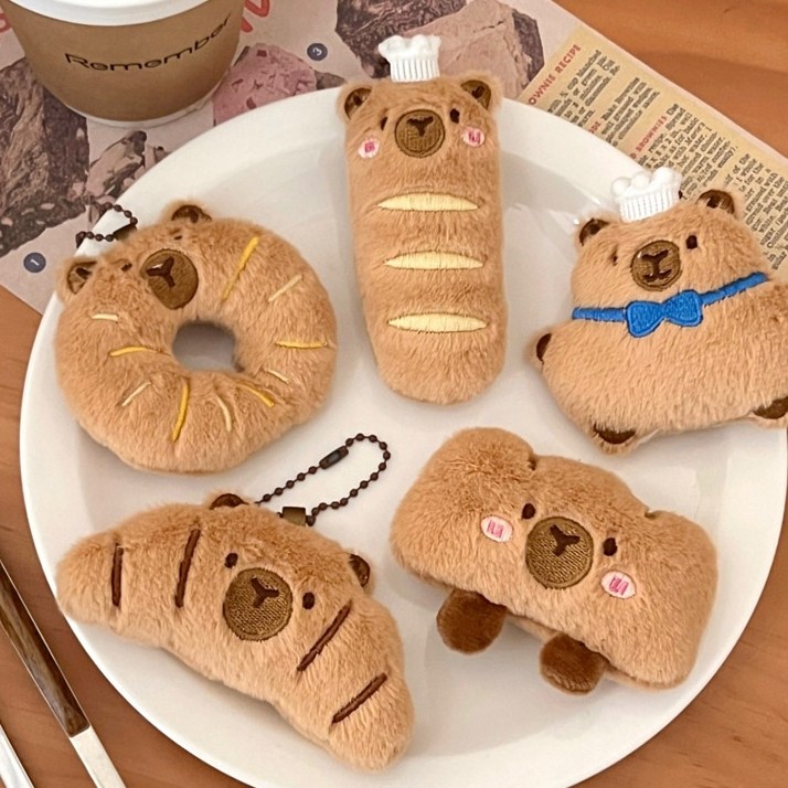 귀여운 빵빵 베이커리 카피바라 봉제 인형 키링 열쇠고리 가방고리 학교 학원 답례품 학생 단체 선물