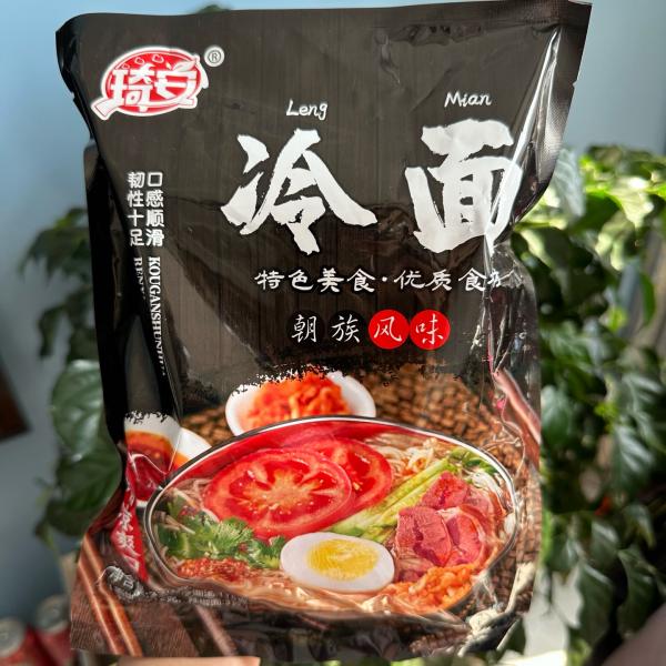 안정 냉면 330g x 8봉지 연길 맥주밀 메히아 입맛에 맞춘 냉면 소스 섞어 먹는 냉면