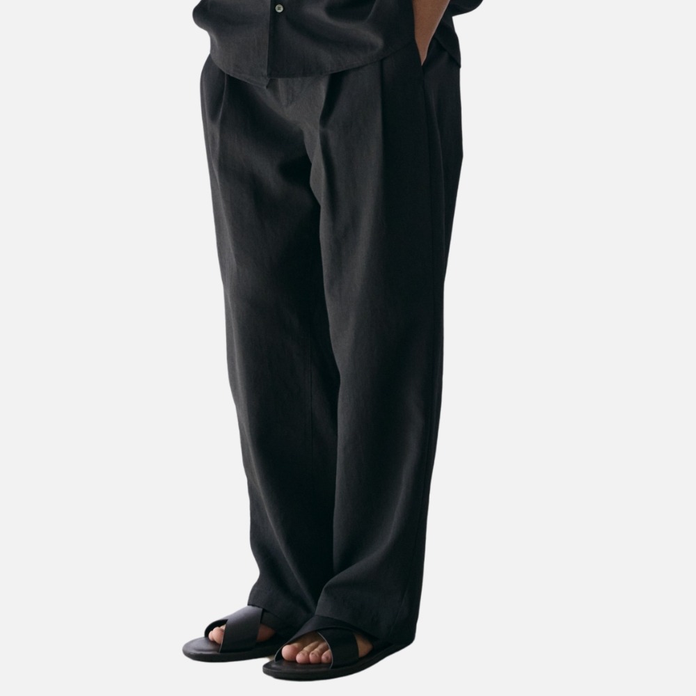 에센셜바이이큐엘 ESSENTIAL by EQL Premium Fabric Wide Fit Pants E12F4WPC013MBK
