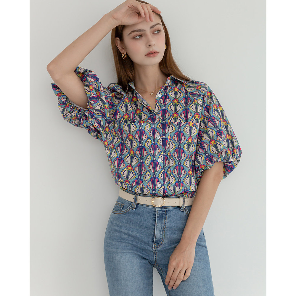 르니앤맥코이 볼륨소매 블라우스 ML08BL403