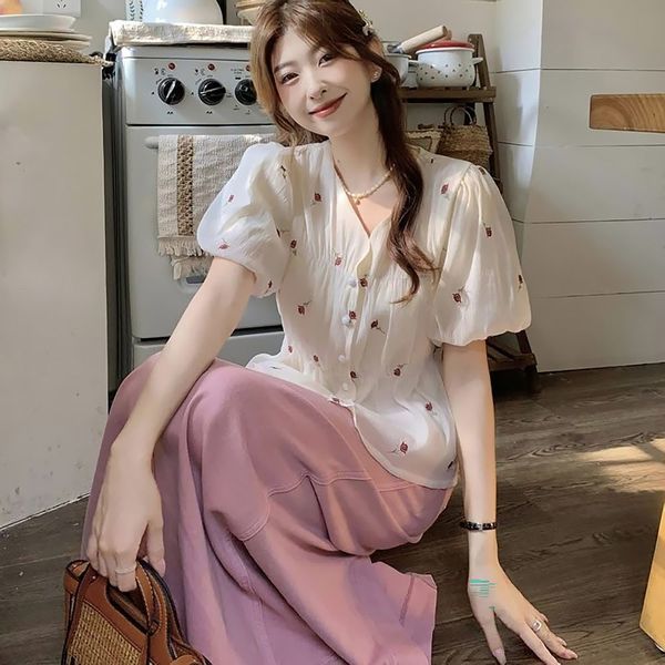 플라워 자수 퍼프 블라우스 셔링디테일 여성 청순룩